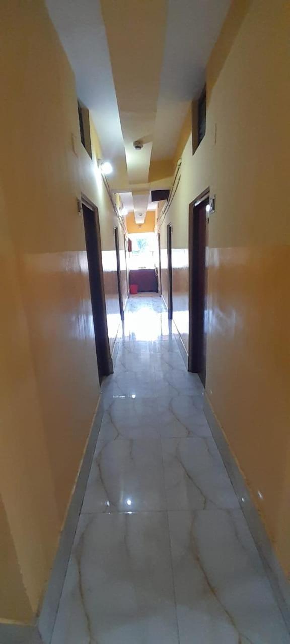 Narendra Niketan Hotel Колката Екстериор снимка