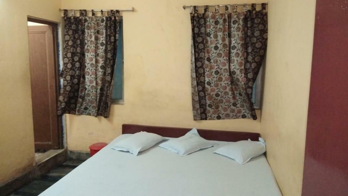 Narendra Niketan Hotel Колката Екстериор снимка